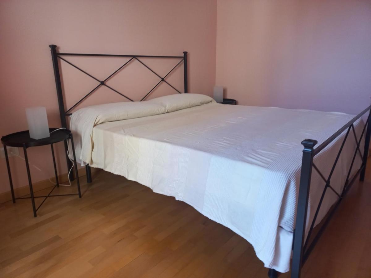 A Un Passo Da... B&B Elmas Extérieur photo